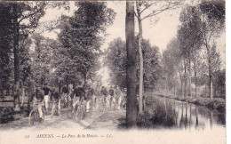 80 - Somme - AMIENS - Le Parc De La Hotoie - Militaires A Bicyclette - Amiens