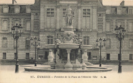 CPA Evreux-Fontaine De La Place De L'hôtel De Ville-27     L2955 - Evreux