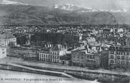 CPA Grenoble-Vue Générale Et Le Massif Du Taillefer-2-Timbre     L2949 - Grenoble