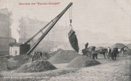 Paris, Déchargement De Sable Sur Les Berges De La Seine - Avec Publicité Biscuits Georges - Artisanry In Paris