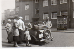 Photographie Vintage Photo Snapshot Allemagne Cologne Köln Automobile Voiture - Automobiles