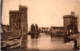 17 LA ROCHELLE - Carte Postale Ancienne, Voir Cliche [REF/S002911] - Sonstige & Ohne Zuordnung