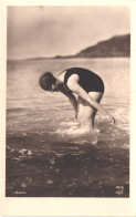 TH PIN UP - Carte Photo J MANDEL - Plage Baigneuse Femme Maillot -  Animée - Belle - Pin-Ups