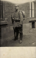 Photo CPA Deutscher Soldat In Uniform, Standportrait - Other & Unclassified