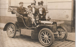 Carte-photo, Automobile, Conducteur Avec Sa Famille - Turismo