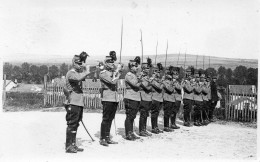 Photographie Vintage Photo Snapshot Militaire Uniforme Armée  - Guerre, Militaire