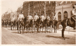Photographie Vintage Photo Snapshot Militaire Uniforme Armée Cavalerie - Guerre, Militaire