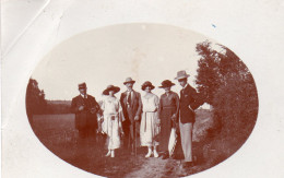 Photographie Vintage Photo Snapshot Groupe Mode Fashion Chapeau  - Anonymous Persons