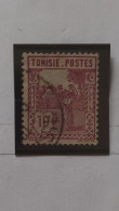 D25 - TIMBRE OBLITÉRÉ TUNISIE,  PROTECTORAT FRANÇAIS N°124 - ANNÉE 1926/28 - " METIER TUNISIEN : PORTEUSE D'EAU". - Gebraucht