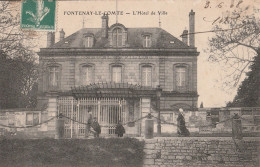 FONTENAY-le-COMTE - Hôtel De Ville - Fontenay Le Comte