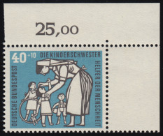 246 Kinderpflege 40+10 Pf Kinderschwester ** Ecke O.r. Zähnung Dg-1 - Unused Stamps