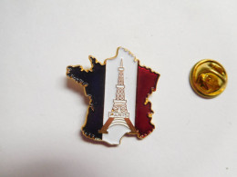 Beau Pin's , Carte De France Tricolore , Tour Eiffel , Verso Quadrillé - Cities