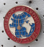 Meteor Djakovo Đakovo 1957/1982 Shoe Factory Croatia Ex Yugoslavia  Pin - Merken