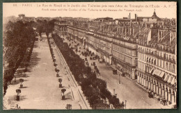 75 - PARIS - La Rue De Rivoli Et Le Jardin Des Tuileries - Paris (01)