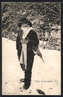 CPA Auvergne, Type D`Auvergne, Älterer Mann Avec Stock Im Schnee  - Unclassified
