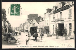 CPA Pontorson, L`Hôtel De Bretagne Et La Rue Couesnon  - Pontorson