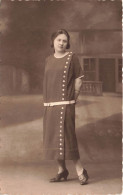 CARTE PHOTO - Femme - Femme Debout - Seule - Carte Postale Ancienne - Photographs