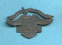 Superbe Pins Moto Harley Davidson Aigle En 3d Z191 - Motorräder