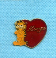 Rare Pins Bd Chat Garfield Coeur Marge Z203 - BD