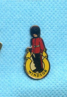 Rare Pins Angleterre Garde Anglais Windsor Z223 - Städte