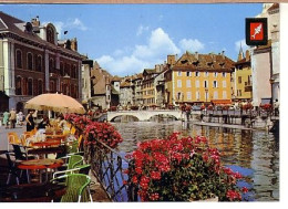 Annecy Le Canal Du Thiou (terrasse , Pont , Géranium ...; Timbrée En 1982 - Annecy