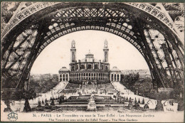 75 - PARIS - Le Trocadéro Vu Sous La Tour Eiffel - Eiffeltoren