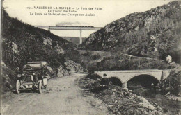 Vallée De La Sioule Le Pont Des Fades Le Viaduc Des Fades Très Belle Voitures D'epoque RV - Andere & Zonder Classificatie