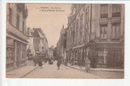 CP 35 RENNES Rue Rallier Et Grand Bazar Parisien - Rennes