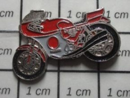 1012A Pin's Pins / Beau Et Rare /  MOTOS / MOTO SPORTIVE ROUGE MARQUE INCONNUE - Moto