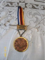 "médaille" "Amitiés Franco Allemande 7-8 Décembre 1985 24e RA - Autres & Non Classés