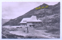 {94314} 64 Pyrénées Atlantiques Route D' Oloron à La Frontière Espagnole , Borne Frontière Au Col Du Somport ; Animée - Col Du Somport