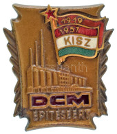 ~1957-1960. "DCM építéséért - KISZ 1919-1957" Részben Zománcozott Bronz Jelvény, Hátoldalán "3485" Sorszámmal (~21x20mm) - Non Classés