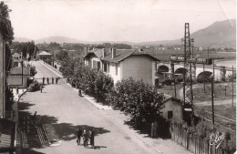 FRANCE - Hendaye - Frontière Franco-Espagnole - Les Trois Ponts Internationaux - Carte Postale - Hendaye