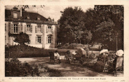 N°4034 W -cpa Bourbonne Les Bains -l'hôtel De Ville Et Un Coin Du Parc- - Bourbonne Les Bains