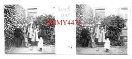 Noël 1905 - Une Grande Famille à Identifier - Plaque De Verre En Stéréo - Taille 44 X 107 Mlls - Plaques De Verre