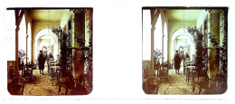 Un Passage Commerçant Bien Animé Dans Une Ville à Identifier - Plaque De Verre En Stéréo - Taille 44 X 107 Mlls - Glass Slides