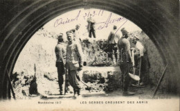 * T4 1917 Macedoine, Les Serbes Creusent Des Abris / WWI Serbian Soldiers, Shelter (cut) - Non Classés