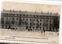 VITRE COUR DE LA CASERNE D INFANTERIE GYMNASTIQUE TRES ANIMEE - Vitre