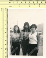 REAL PHOTO Three Kids Girls On Seashore Fillettes Au Bord De La Mer OLD SNAPSHOT - Anonymous Persons
