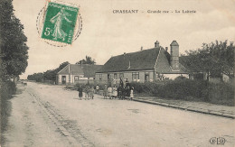 CPA Chassant-Grande Rue-La Laiterie-Timbre      L2956 - Sonstige & Ohne Zuordnung