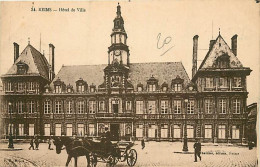 51 - Reims - Hotel De Ville - Animée - Calèches - Chevaux - Correspondance - Voyagée En 1926 - CPA - Voir Scans Recto-Ve - Reims