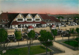 14 - Trouville - Deauville - La Gare - Automobiles - Bus - CPSM Grand Format - Colorisée - CPM - Voir Scans Recto-Verso - Trouville