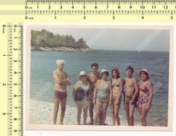 REAL PHOTO, Beach Group Shirtless Trunks Men Swimsuit Women Guy Girl Hommes Nu Femmes Fille Mec Sur Plage Color Photo - Anonymous Persons