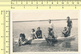 REAL PHOTO, Beach Group Shirtless Trunks Guys Swimsuit Women Mecs Nu Femmes Sur Plage 1939 Sabac River Sava - Anonymous Persons