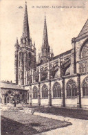 64 - BAYONNE - La Cathedrale Et Le Cloitre - Bayonne