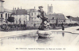 10 -  TROYES - Square De La Prefecture - Le Rapt Par Suchelet - Troyes