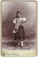 Fotografie Carl Pietzner, Wien, Junges Mädchen In Egerländer Tracht, 1898  - Personnes Anonymes