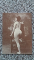 CPM REPRO REPRODUCTION PHOTO DE FEMME NUE NU 1900 ED LYNA 561/ 10 DOS PELLICULE ARRACHEE - Photographie