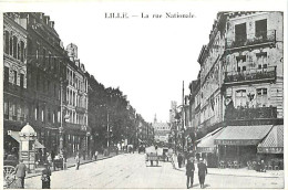 59 - Lille - La Rue Nationale - Animée - Etat Papier Très Fin, Reproduction ? Dimension 12,5 X 8,5 Cm - CPA - Voir Scans - Lille