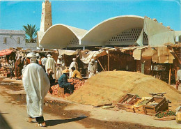 Marchés - Algérie - Ouargla - La Place Du Marché - CPM - Voir Scans Recto-Verso - Mercati